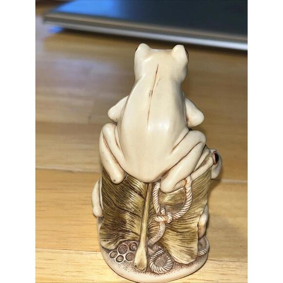 Harmony Kingdom Look Before You Leap UK England Frog Trinket Box 2001 Vintage - Picture 3 of 9